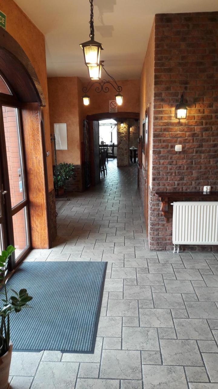 Zajazd Bachus Dąbrowa Górnicza Buitenkant foto