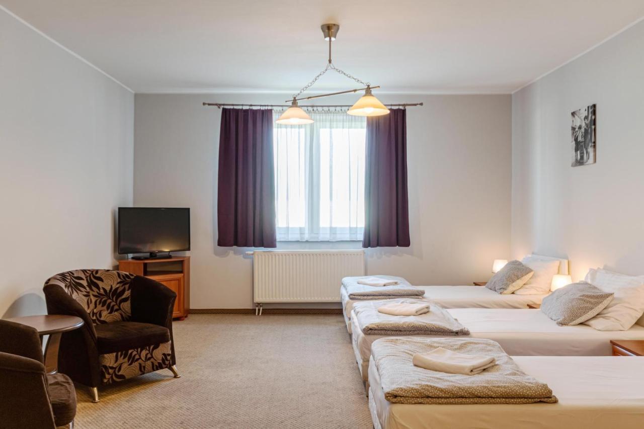 Zajazd Bachus Dąbrowa Górnicza Buitenkant foto